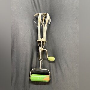 Vintage High Speed Hand Crank Egg Beater | Made in USA